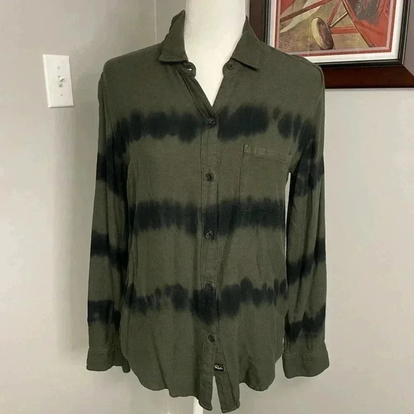 Rails Tops - Rails Hunter Olive Black Waves Tie Dye Rayon Button Down Shirt Small